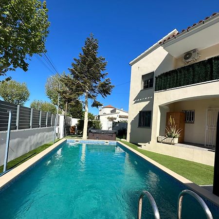 Requesens Playa Apartment Емпуриабрава Екстериор снимка