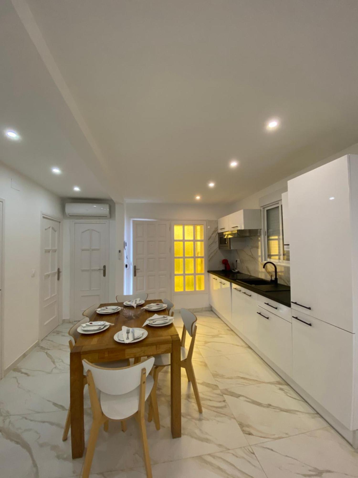 Requesens Playa Apartment Емпуриабрава Екстериор снимка