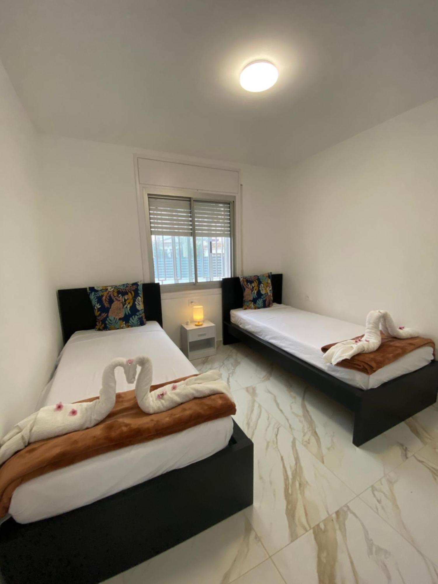Requesens Playa Apartment Емпуриабрава Екстериор снимка