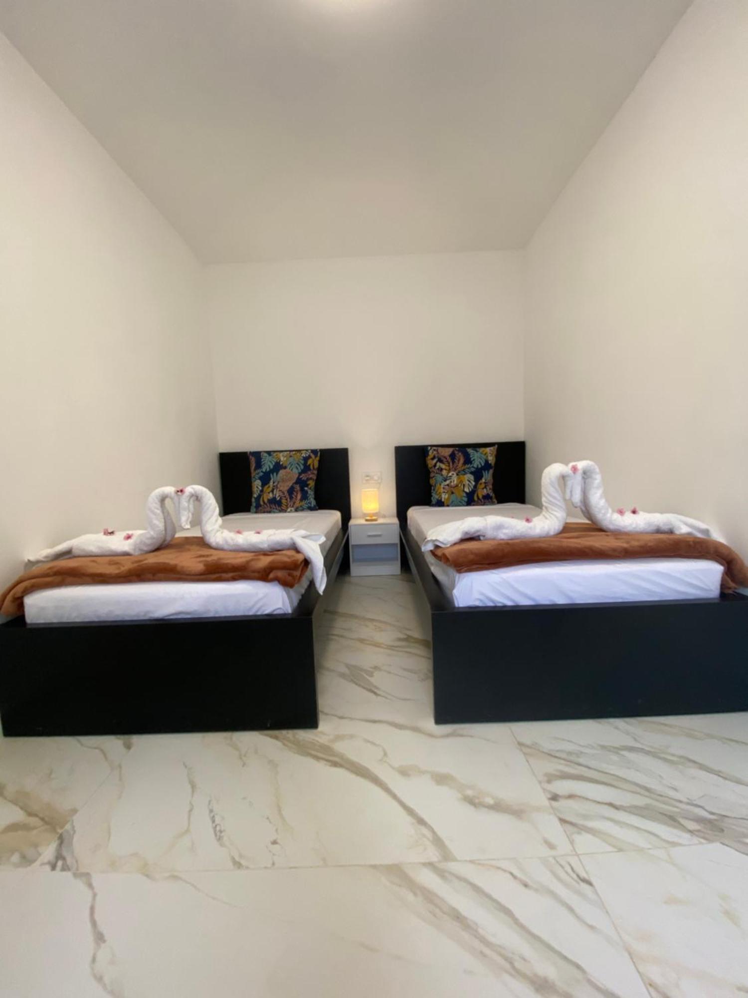 Requesens Playa Apartment Емпуриабрава Екстериор снимка