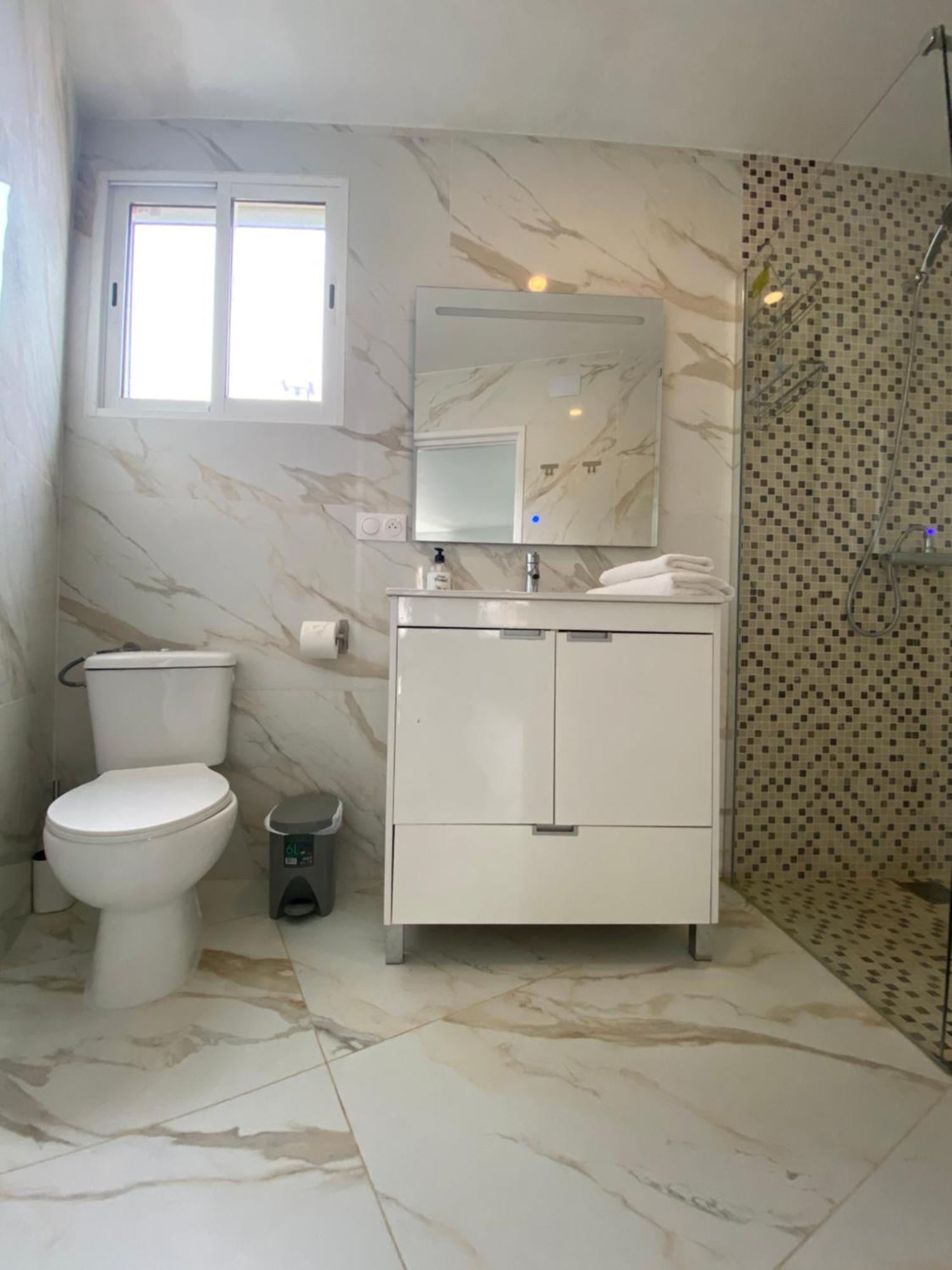Requesens Playa Apartment Емпуриабрава Екстериор снимка