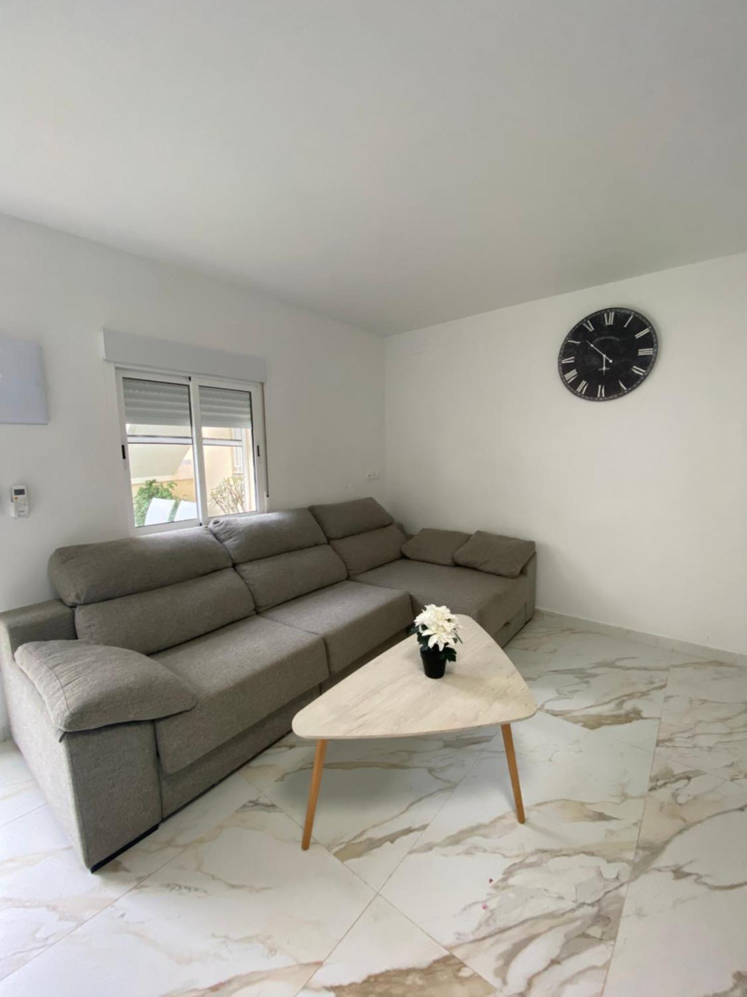 Requesens Playa Apartment Емпуриабрава Екстериор снимка