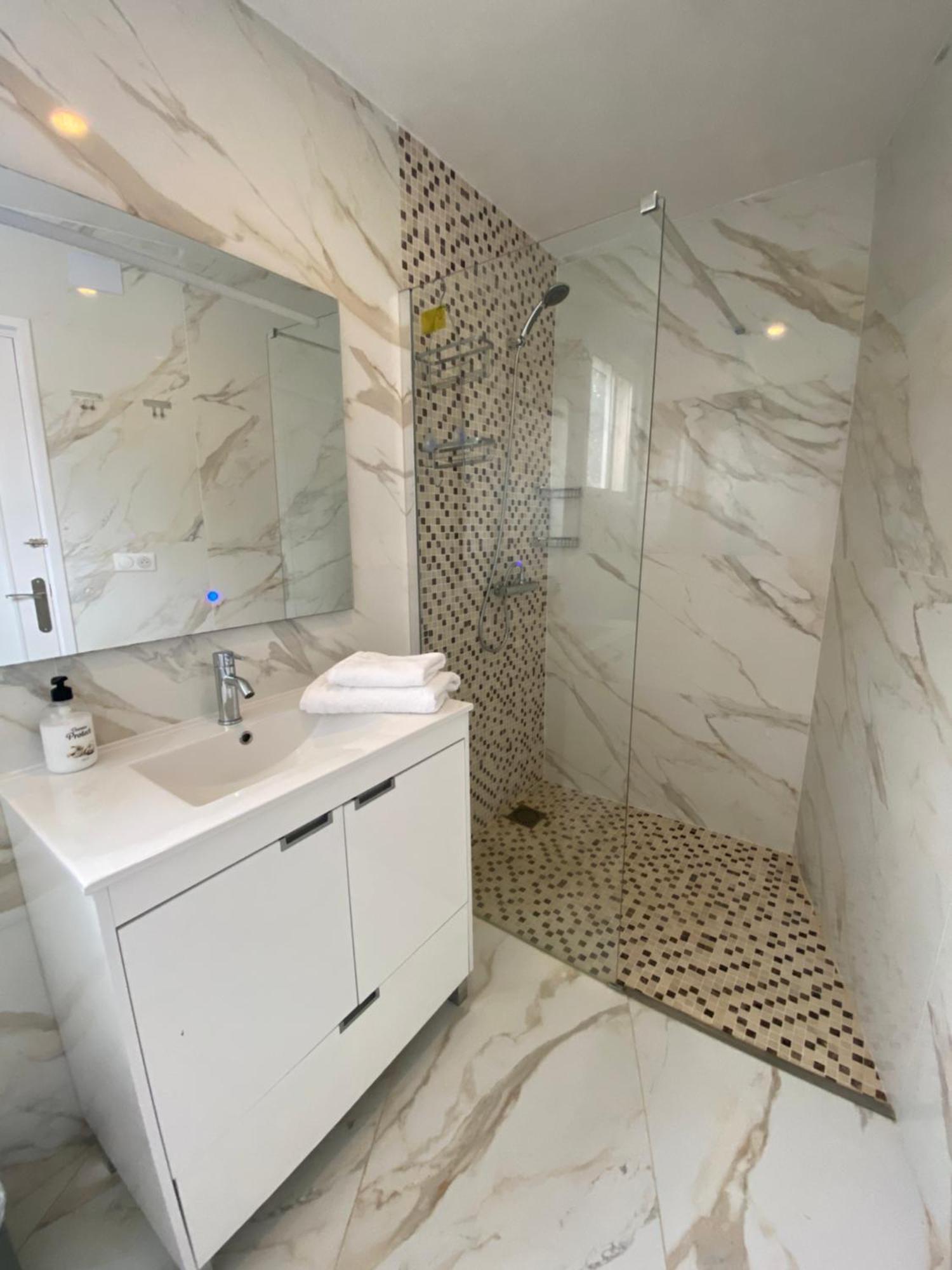 Requesens Playa Apartment Емпуриабрава Екстериор снимка