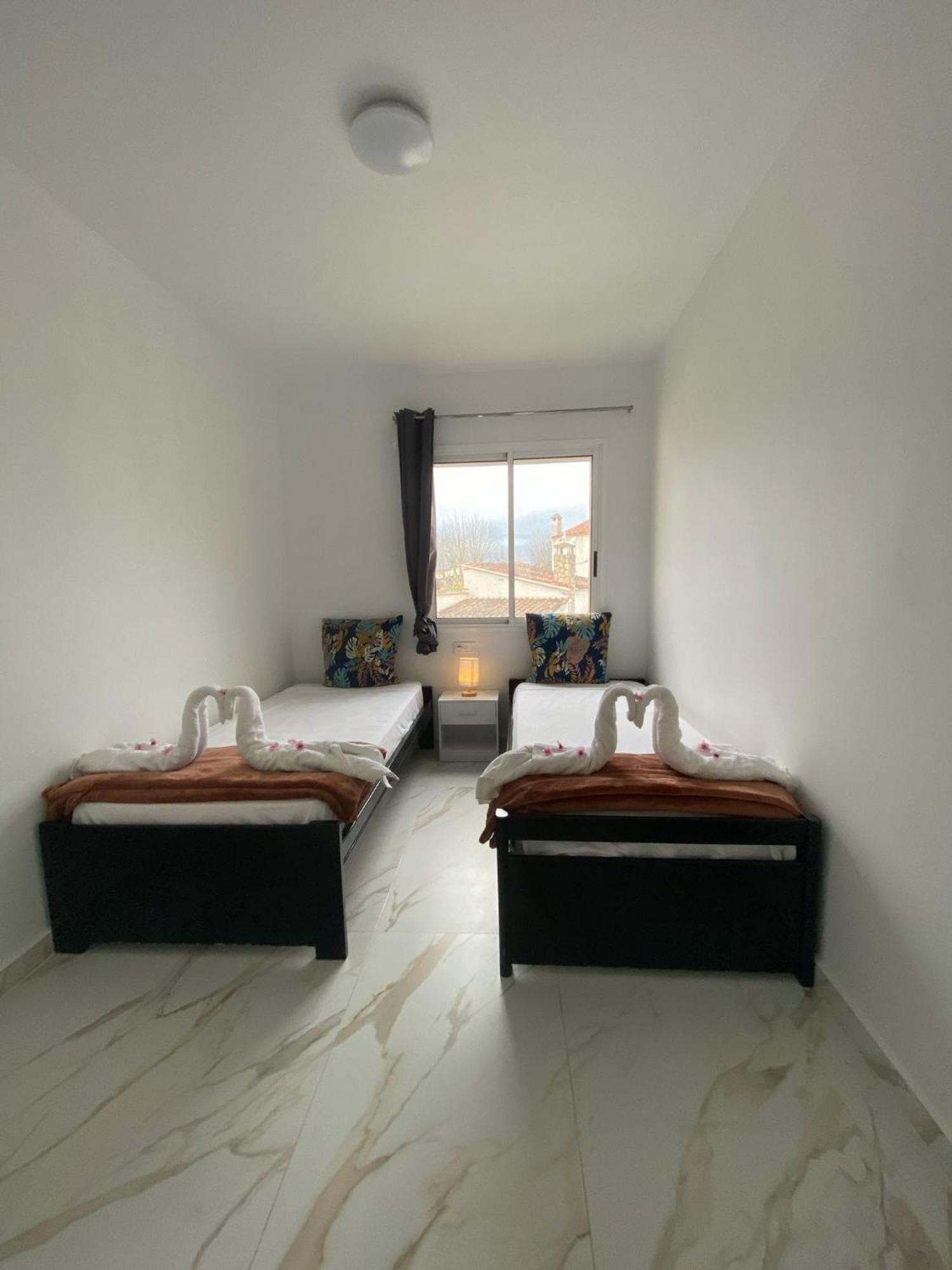 Requesens Playa Apartment Емпуриабрава Екстериор снимка
