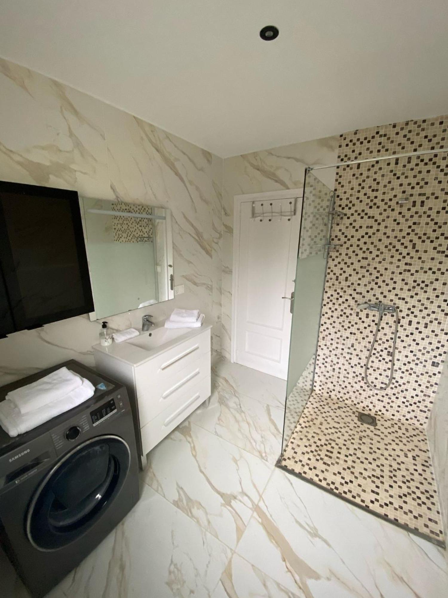 Requesens Playa Apartment Емпуриабрава Екстериор снимка