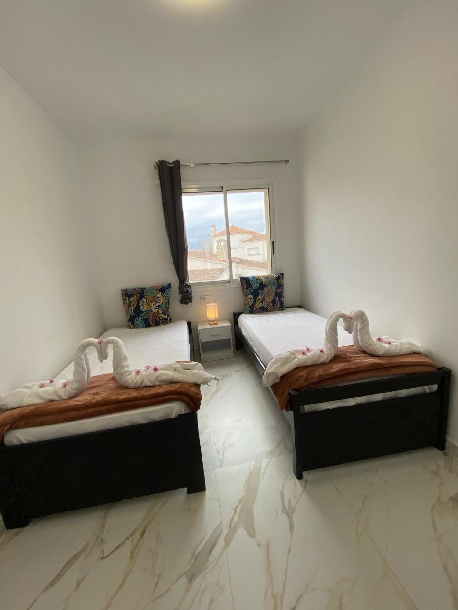 Requesens Playa Apartment Емпуриабрава Екстериор снимка
